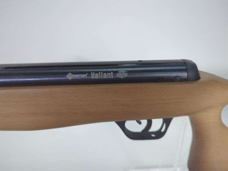 Crosman Valiant .177 Cal Break Barrel Air Rifle With Scope, New In Original Box