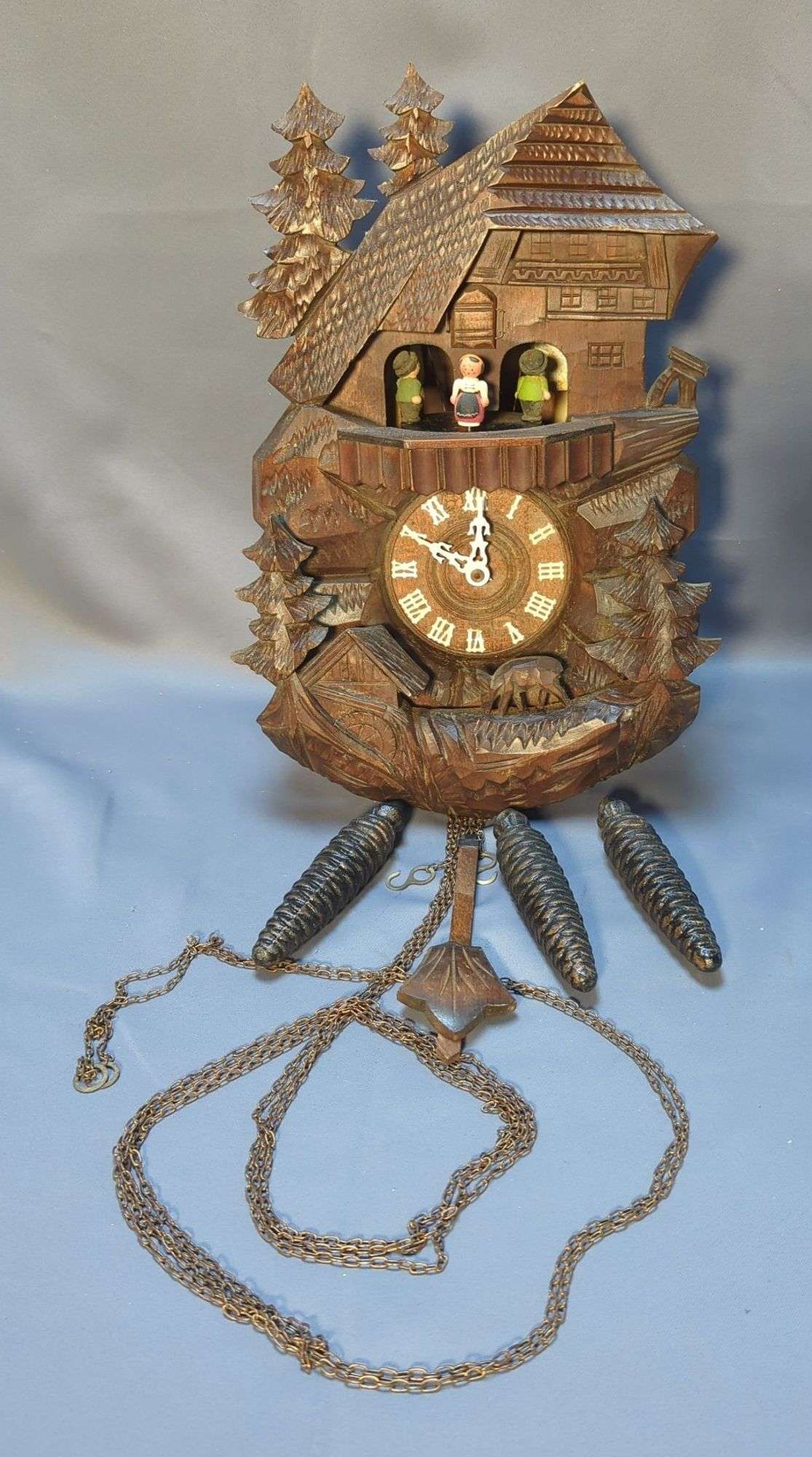 Gueissaz-Jaccard Cuckoo Clock, Plays Edelweiss, Approximately 15