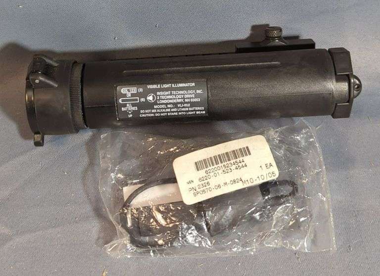 Insight Technology Visible Light Illuminator Model VLI-002 On Rail, And Light With Remote Pressure In Pkg image