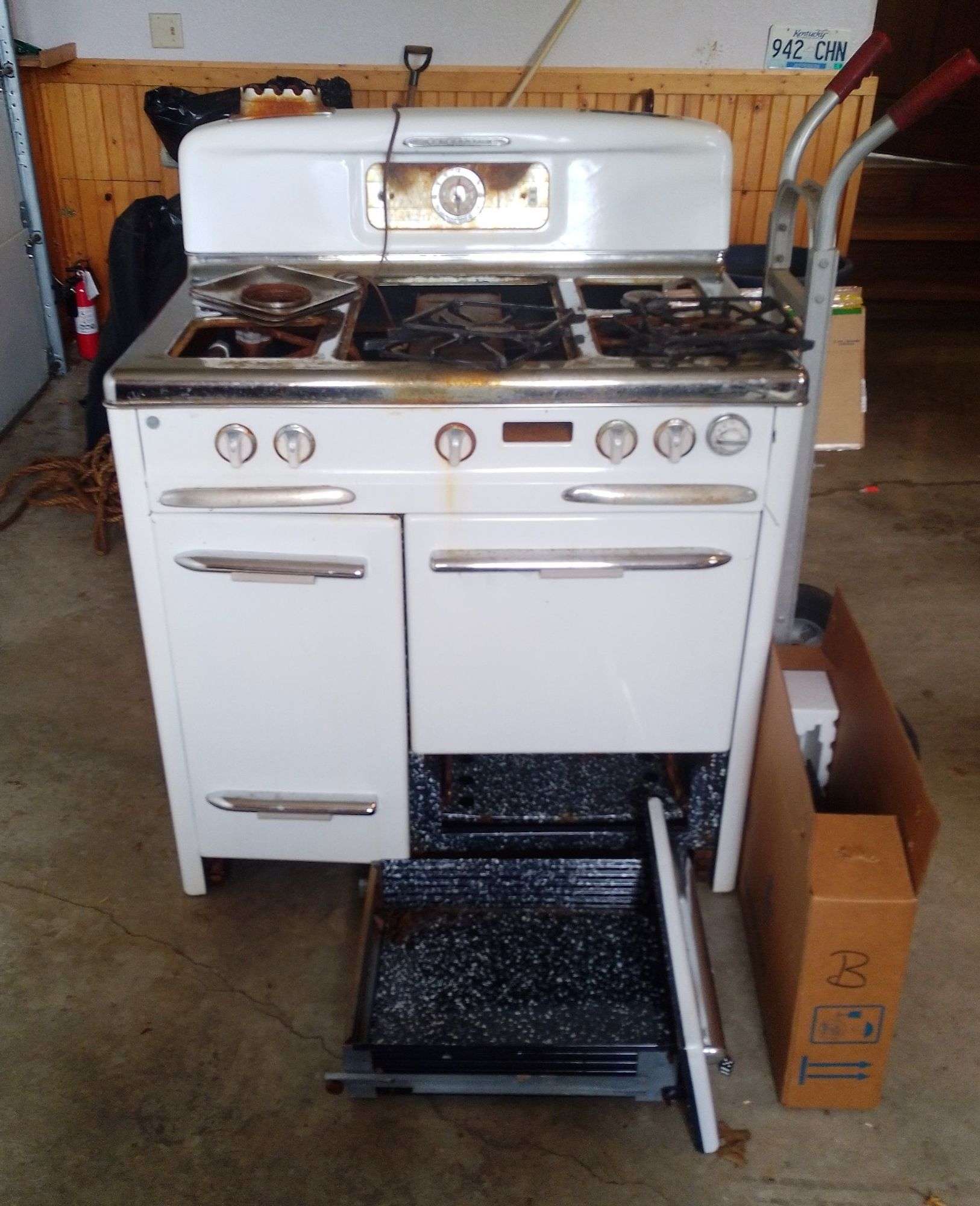 Vintage Occidental 5 Burner Gas Stove, With Parts, Needs