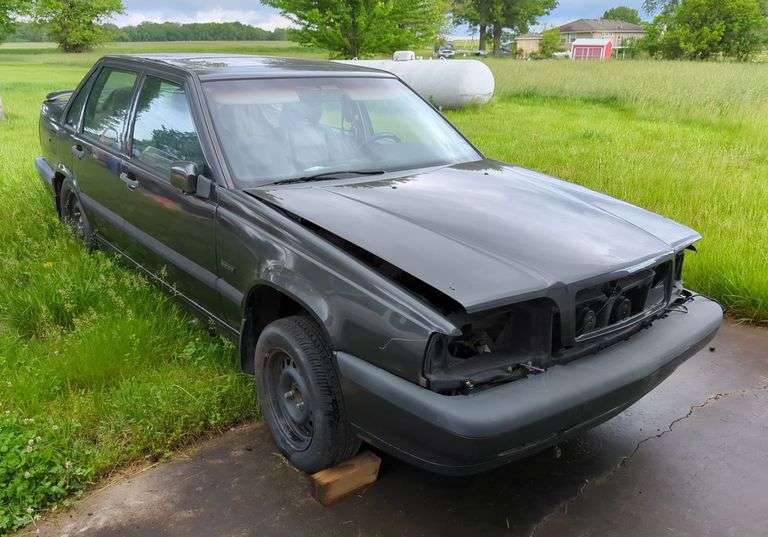 1995 Volvo 850 Series T5 Car, VIN YV1LS5711S1256741, Mileage Showing On Odometer 76696, Kansas Title, Parts Only, No Engine