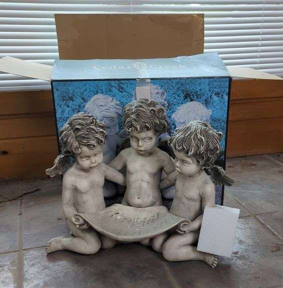 Cedar Creek Outdoor Kneeling Children Holding Bird Feeder Tray, 14" x 15" x 10", With Original Box