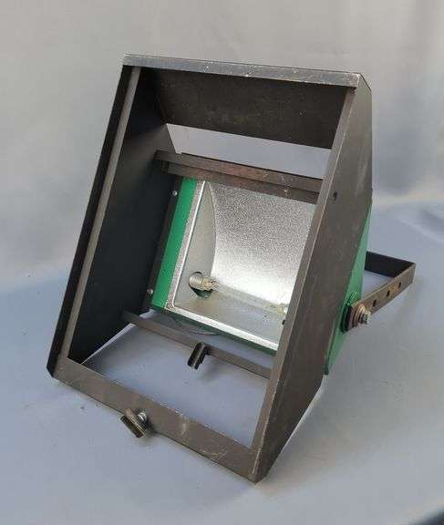 Panoak Lighting Systems And Supply Single Cell Cyc Light, Approx 14" x 10" x 19", Needs Repair image