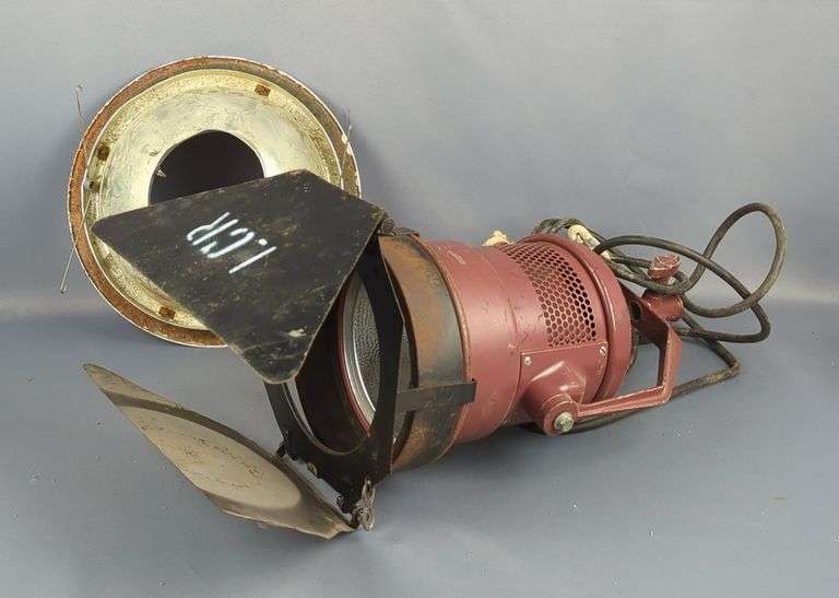 1000 Watt Molequartz Mickey-Mole Type 4081 Focusing Flood Light, 15" Long, 8" Diameter, With Reflector Accessory, Powers On image