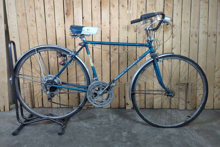 Schwinn Varsity Road Bicycle image