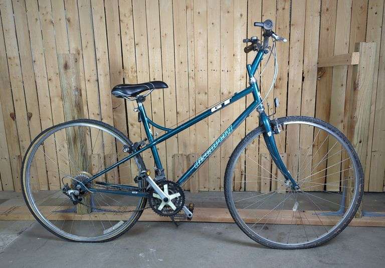 GT Discovery Bicycle image