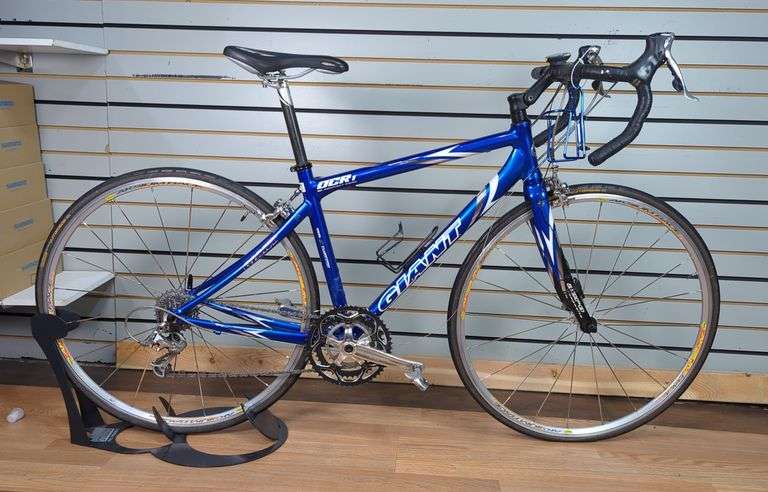 Giant OCR 1 Road Bicycle image