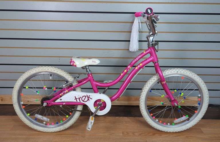 Trek Mystic Girls' Bicycle image