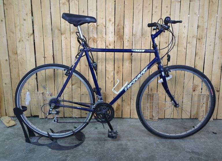 GT Passage Bicycle image