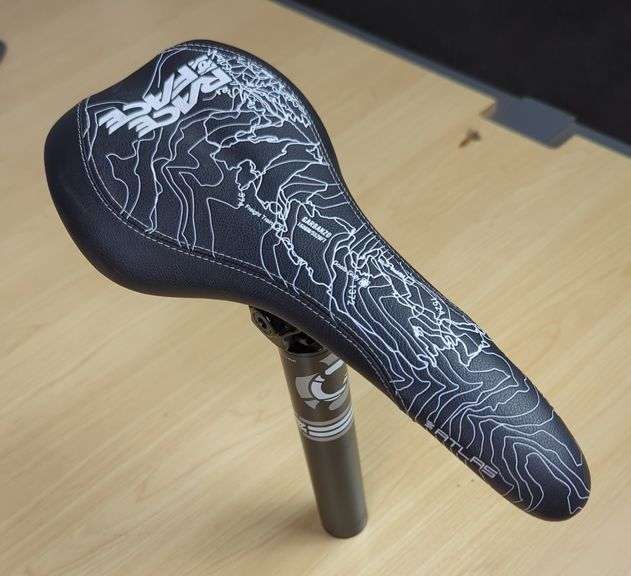 Race Face Atlas Bike Seat/Saddle and Seat Post image