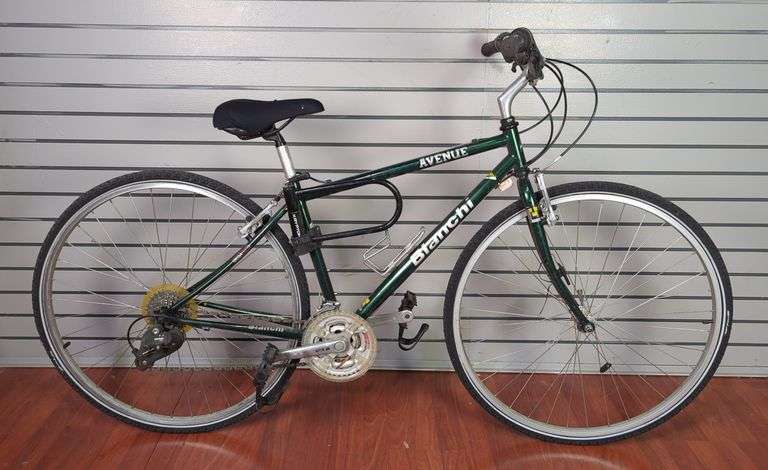 Bianchi Avenue 21-Speed Hybrid Bicycle image