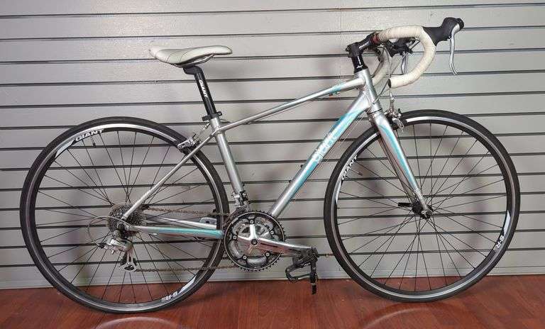 Giant Avail 24-Speed Road Bicycle image