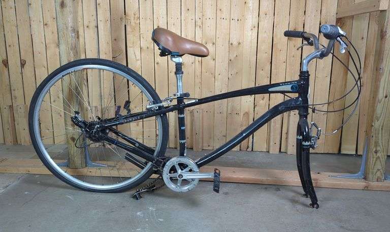 Schwinn Voyager 7 Bicycle image