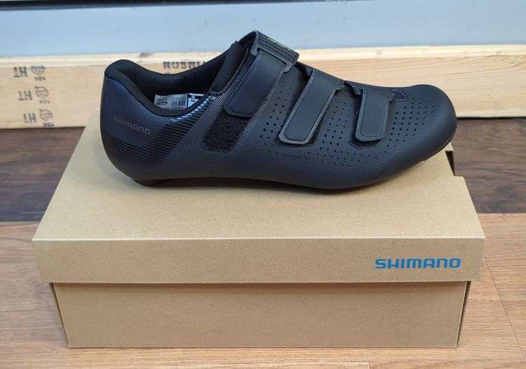 Shimano Black Cycling Shoe, Size 44 image