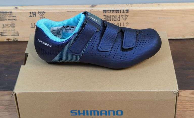 Shimano Women's Cycling Shoes, Size 37 image