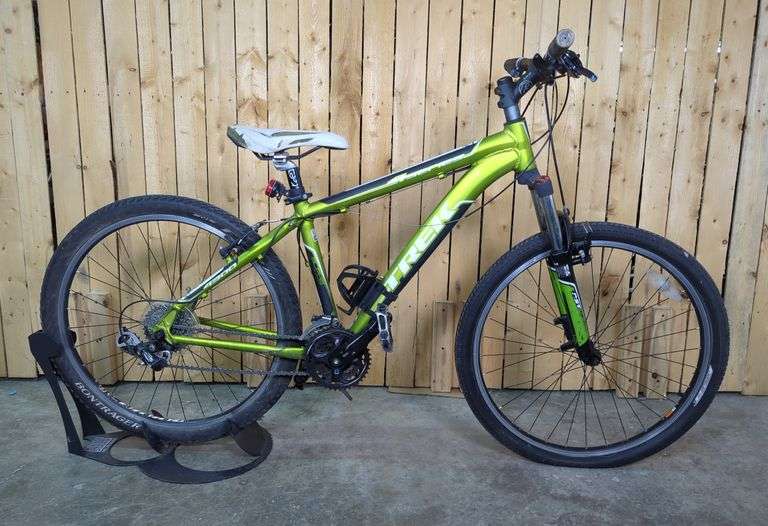 Trek 4300 4 Series Alpha Aluminum Mountain Bike - 16 Inch Frame image