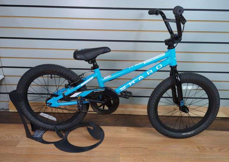Haro Shredder 18 Inch Kids BMX Bike image