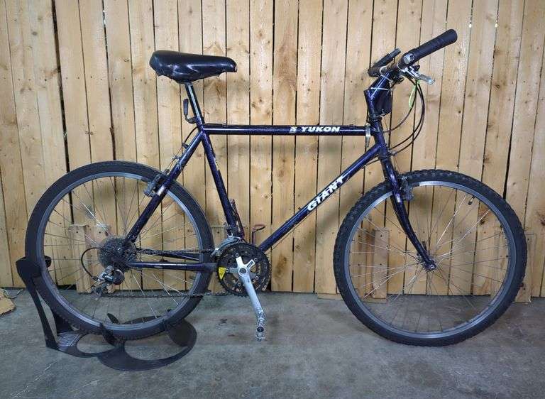 Giant Yukon Mountain Bike image