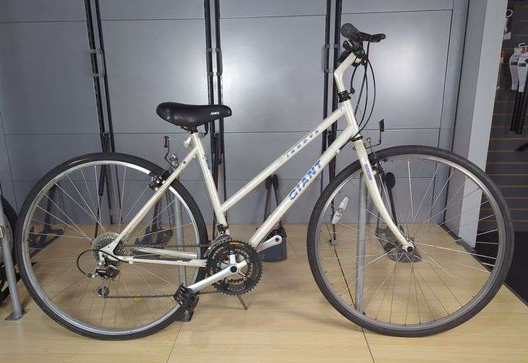 Giant Innova 21-Speed Bicycle image