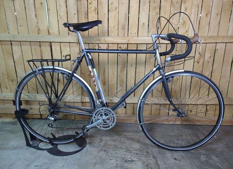 Fuji Touring Series IV Bicycle image