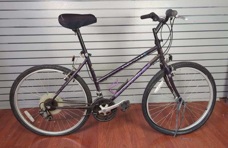 Schwinn Sidewinder 21-Speed Mountain Bike image