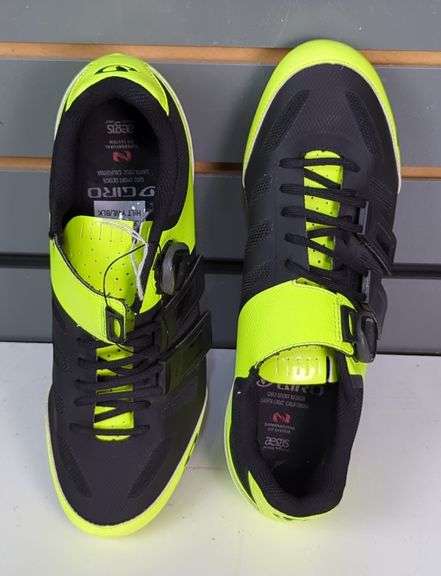 Giro Mens Cycling Shoes, Size 43 image