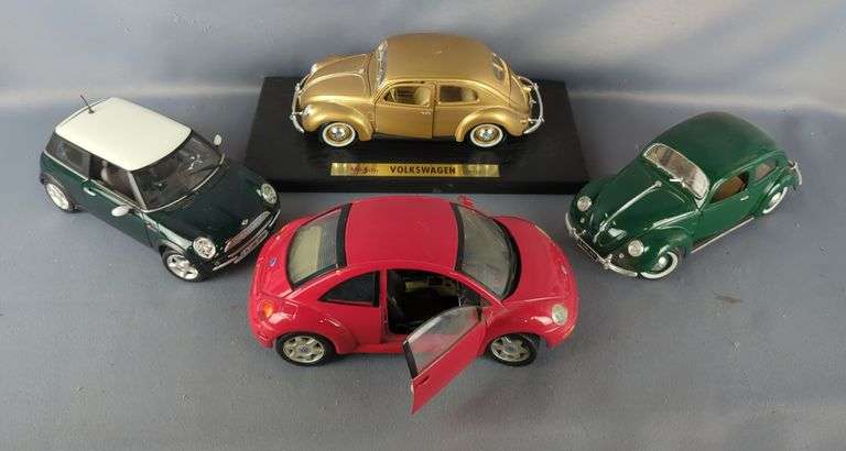 Maisto 1:18 Scale Diecast Car Collection - VW Beetle, Mini Cooper image
