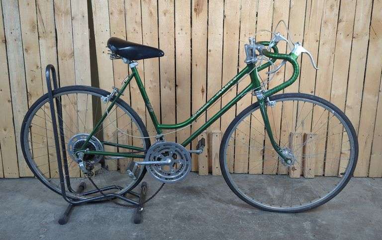 Schwinn Varsity Touring Bike image