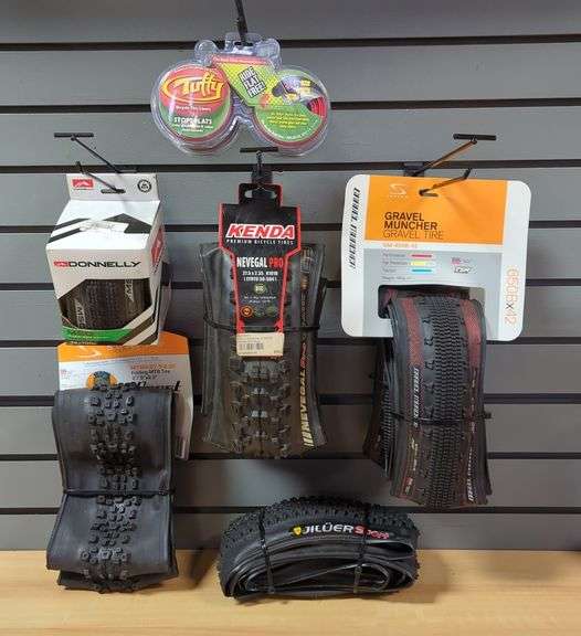 Bicycle Folding Tires And Tire Liners, Total Qty 8 image