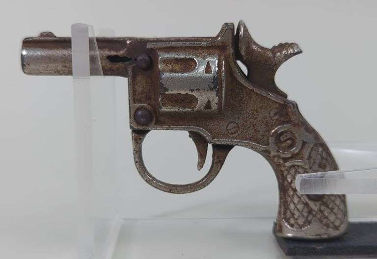 Kenton S&W' .22 Cal Starter Pistol SN# Not Found, Single Shot, Barrel Tips Down To Load, Crack On Left Side Of Bbl image