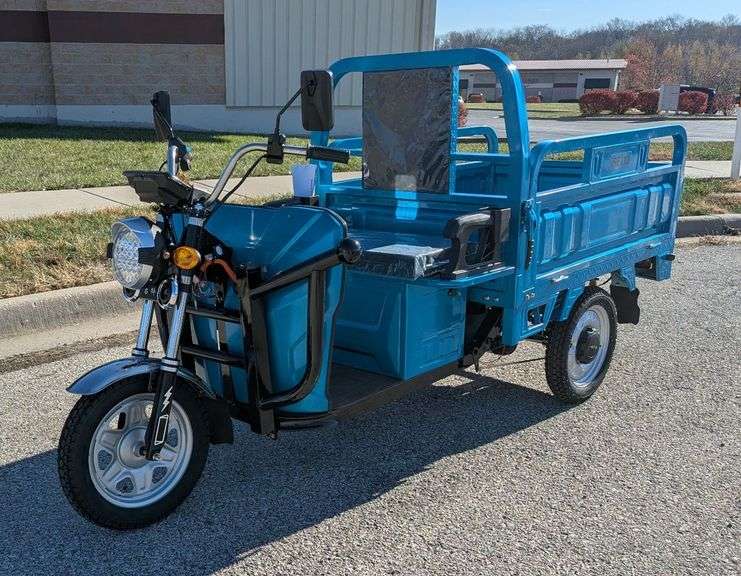 2025 IRET13 Electric Tricycle, Unused, See Photo Gallery For Video image
