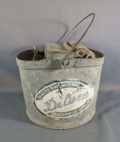 Schlueter Deluxe Mop Bucket With Wringer by Schlueter Mfg. Co. image