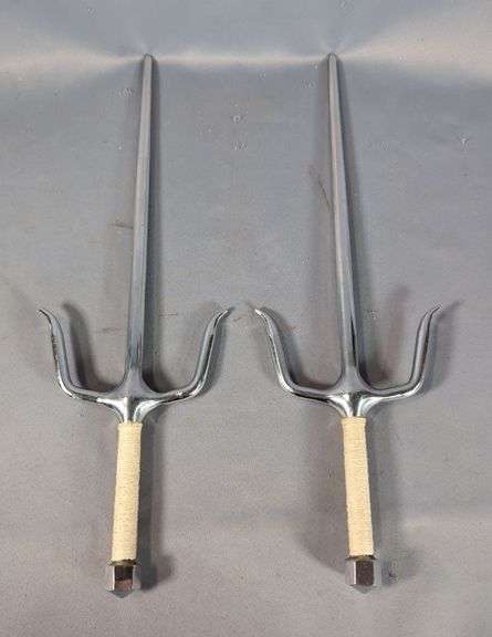 Sai Pair With Hexagonal Bases And Wrapped Handles, 19.5" Total Length image