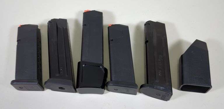 Glock, Sig Sauer And Unbranded 9mm Magazines, Qty 5, Includes Speedloader image