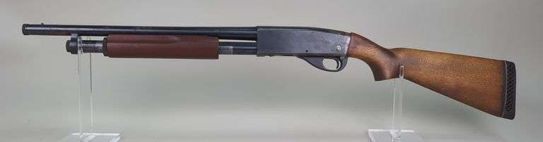 Smith & Wesson Eastfield Model 916-A 12 ga Pump Action Shotgun SN# 2B9637, 18.5" Bbl, For 3" Shells, Rear Stock Is Loose image