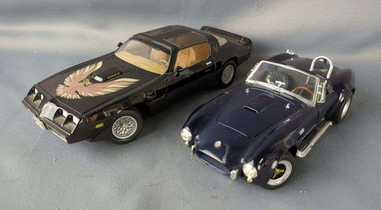 Shelby Cobra 427 S/C and Pontiac Trans Am 1:18 Scale Diecast Model Cars image