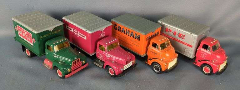 First Gear Diecast Replica Trucks image