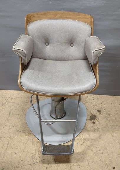 Belvedere Slimdraulic Barber/Salon Chair image