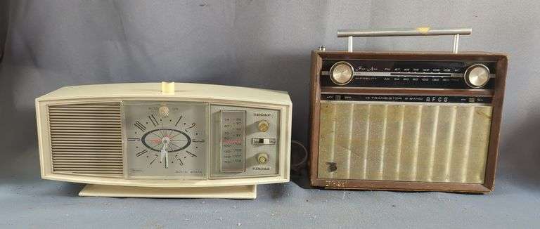 Sears Silvertone Radio, Powers On And AFCO Radio , Does Not Power On image
