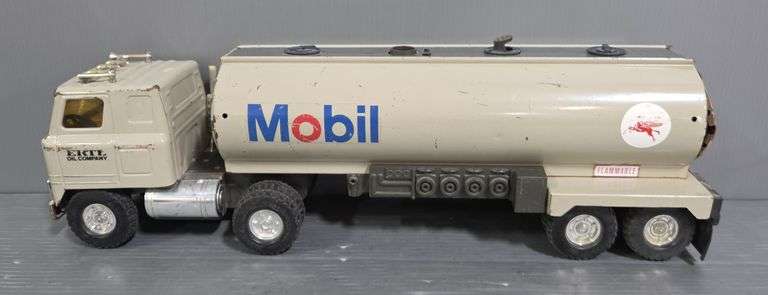 Ertl Mobil Oil Tanker Truck image
