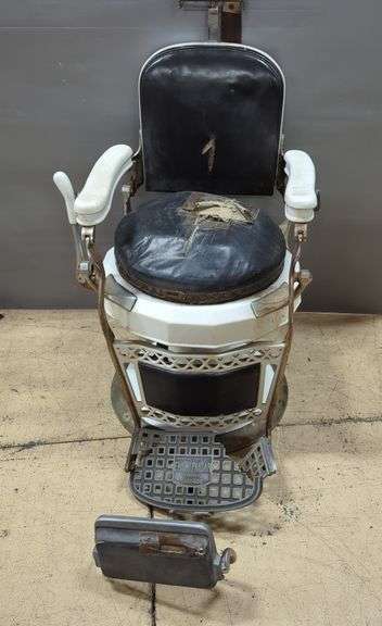 Emil J Paidar Barber Chair, Chicago image