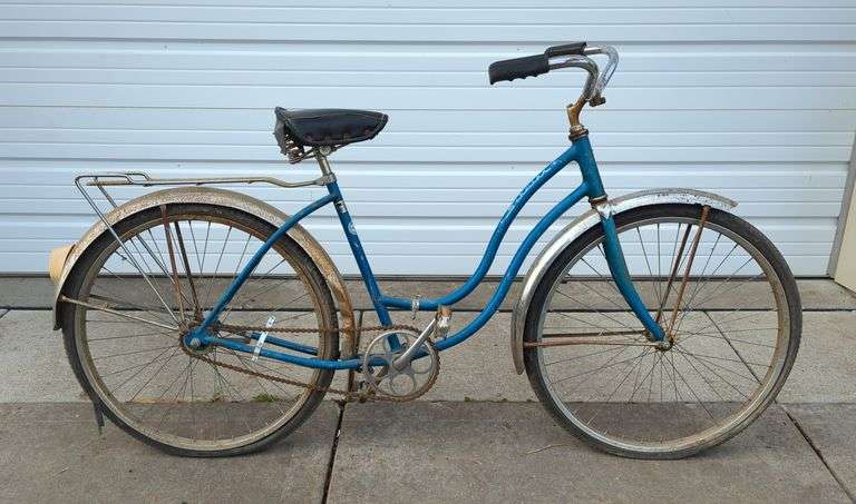 Schwinn 26" Cruiser Bike With Rear Rack, Tires Need Air/Replaced image