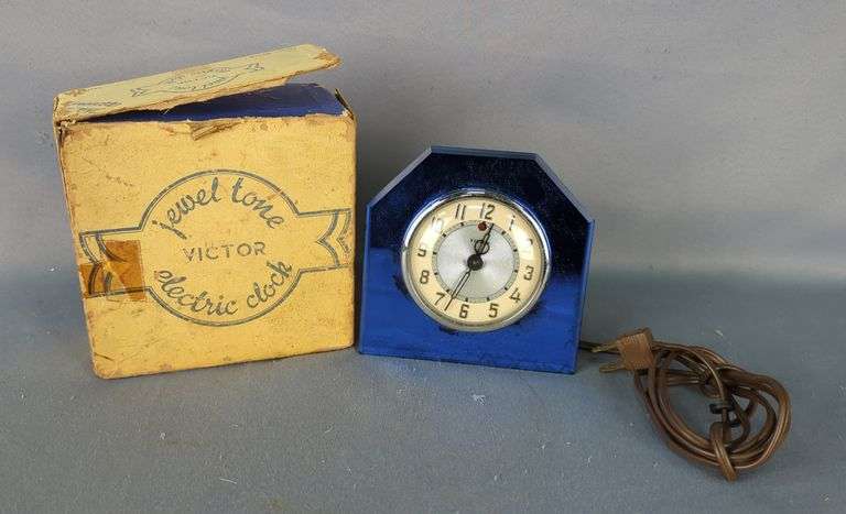 Jewel Tone Victor Electric Clock with Box image