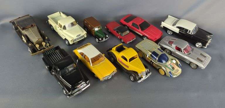 Diecast And Plastic 1:24 Scale And 1:32 Scale Model Cars image