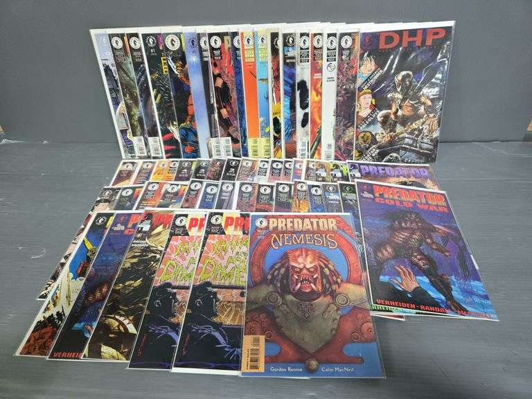 Dark Horse Comics Predator Comic Books, Approx Qty 57 image