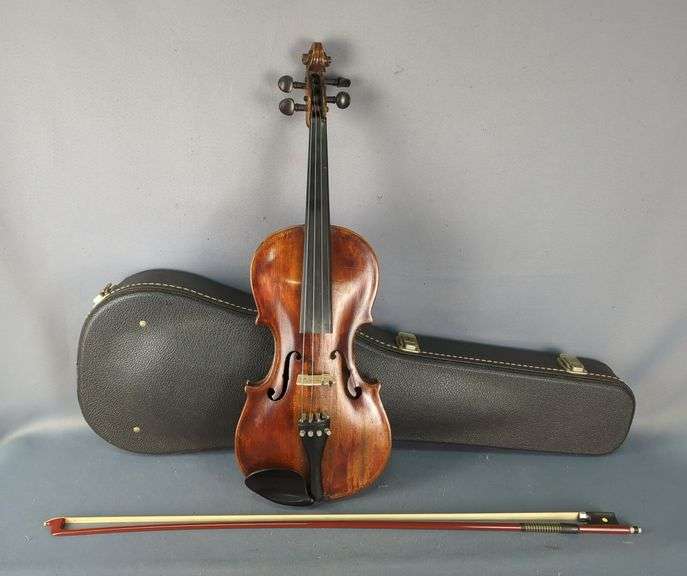 Jacobus Stainer Copy Violin with Bow and Case image
