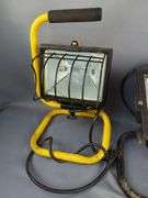 Halogen Portable Work Lights, Qty 2, One Powers On, One Missing Bulb