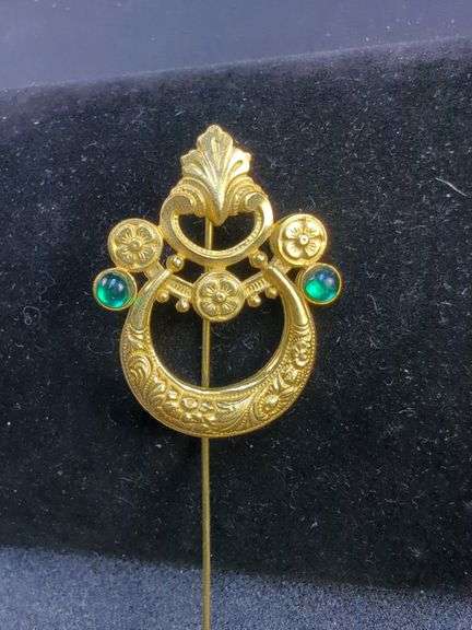 Lot of Six Decorative Brooches