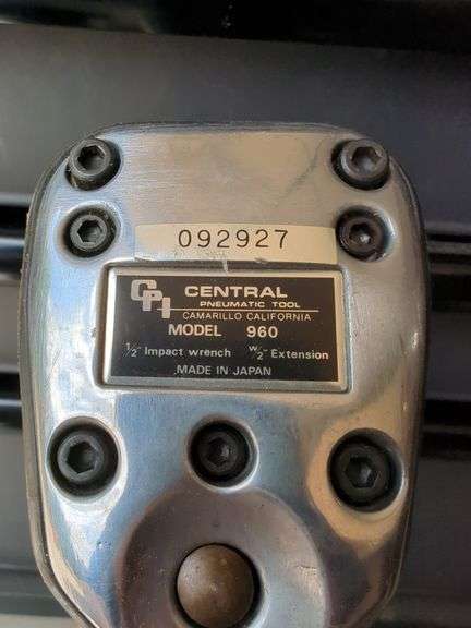 Central Pneumatic 1/2" Impact Wrench