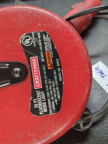 Fluorescent Work Lights And Retractable Extension Cord